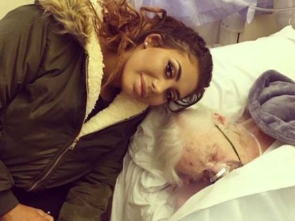 ఆమె ఫేస్ బుక్ పోస్ట్ చూసి...సిగ్గులేదా, బుద్దుందా,మనిషివేనా అంటూ తిట్లు