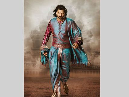 కర్నాటకలో ‘బాహుబలి-2’ రికార్డ్: లోకల్ స్టార్లకు షాక్, ఆ గొడవే కలిసొచ్చిందా? 