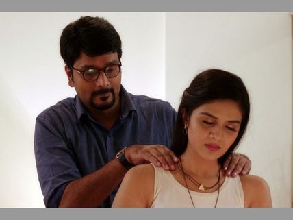  ఈ సెక్స్‌కామెడీ వల్ల ఉన్న పేరు చెడుతుందా..??  శ్రీముఖి, శ్రీనివాస్ ల విచారం 