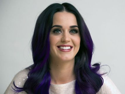 కాళి మాత ఫోటో.... వివాదంలో హాలీవుడ్ పాప్ స్టార్!