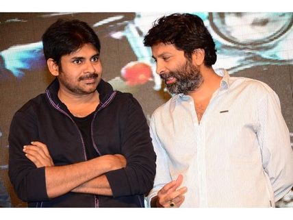 త్రివిక్రమ్ మూవీకి పవన్ కళ్యాణ్ రెమ్యూనరేషన్ ఎంతో తెలుసా?