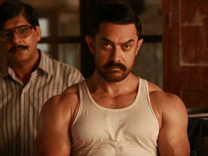 బాహుబలికి దంగల్ దెబ్బ.. ఓవర్సీస్‌లో టఫ్ ఫైట్..1000 కోట్ల క్లబ్‌ దిశగా అమీర్..