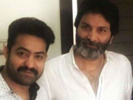  ఎన్టీఆర్ రాజకీయం..... కారణం దర్శకుడు త్రివిక్రమే?