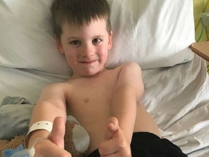 అయిదేళ్ళ అభిమాని ఇక బతకడని తెలిసి... అతని కోసం ఆ హీరో ఏం చేసాడంటే.... 