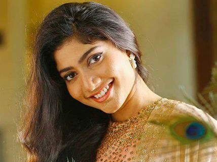 టాలీవుడ్‌కు సాయిపల్లవి టాటా? అందుకు  కారణం అదేనా!