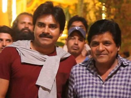 పవన్ కల్యాణ్‌కు అలీ దూరం.. కారణం అదేనట..