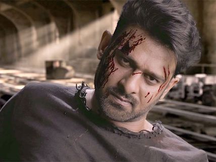 సాహోకు ఊహించని షాక్?: చివరి నిమిషంలో!.., చేసేది లేక ఇప్పుడిలా..