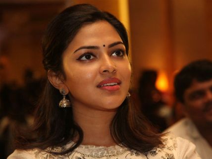 కోరిక తీర్చమని వేధించాడు.. డబ్బులు ఆశచూపాడు..  అమలాపాల్ ఫిర్యాదు.. వ్యాపారవేత్త అరెస్ట్