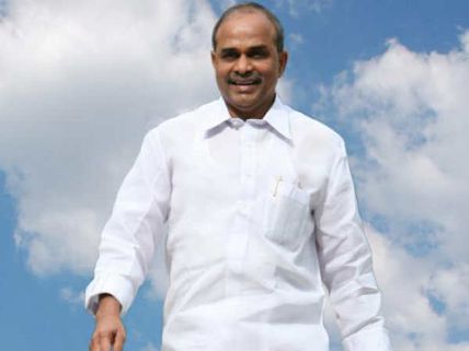 వైయస్ఆర్ బయోపిక్ లో విజయమ్మ పాత్ర నయనతార కాదు, మరెవరో తెలుసా ?