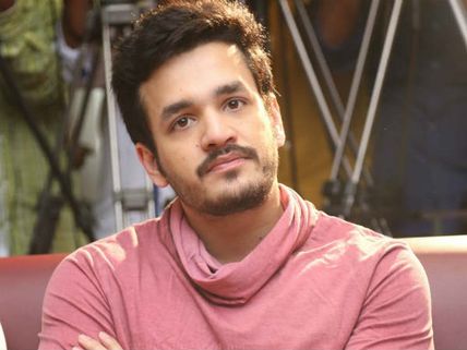  అఖిల్ కొత్త సినిమా విశేషాలు.. అప్పుడే రెండు కంప్లీట్!