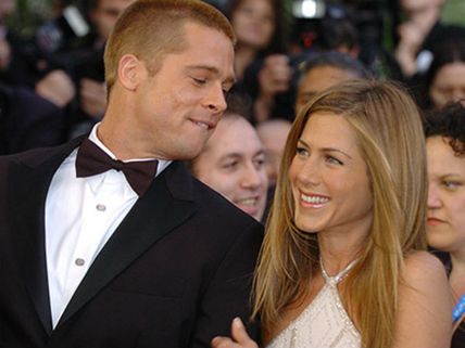 స్టార్ హీరో, హీరోయిన్ మధ్య ఆస్తి వివాదం... మొదటి భార్యకు దగ్గరైన హీరో! 