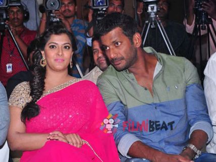 మమ్మల్ని రెచ్చగొట్టింది వారే, వరలక్ష్మితో నా బంధం అంత వరకే: విశాల్