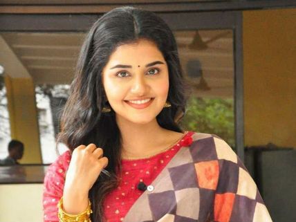 తేజ్‌తో టెన్ష‌న్‌గా ఉంది.. రంగస్థలం చేయాల్సింది.. త్రివిక్రమ్ వల్లనే.. అనుపమ