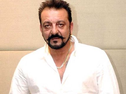 సంజయ్ దత్‌పై కూతురు త్రిషాలాకు పీకల్లోతు కోపం.. ఎందుకంటే..