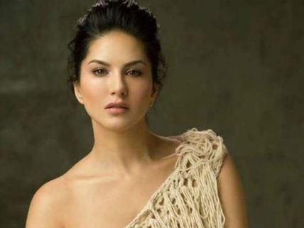 కామెడీ చిత్రంలో సన్నీలియోన్.. తొలిసారి ఆ రంగంలోకి..