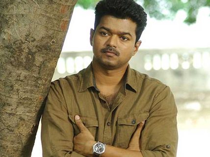 తల్లడిల్లిన విజయ్.. కేరళ బాధితుల కోసం 14 కోట్ల విరాళం