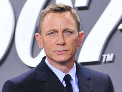 తండ్రి అయిన జేమ్స్‌బాండ్‌.. 50 ఏళ్ల వయసులో..