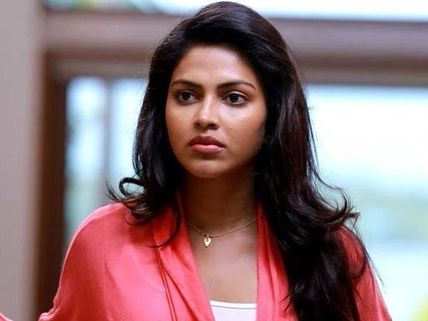 #మీటూ: దర్శకుడి బూతు భాగోతం బయటపెట్టి అమలా పాల్ సంచలనం!