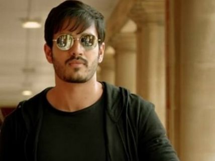 ఎన్టీఆర్ ఎఫెక్ట్.. ఆలోచనలో అఖిల్!