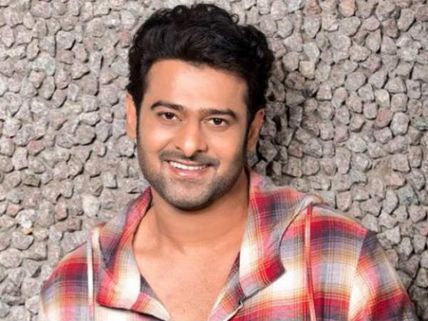 ప్రభాస్ కోసం వింటేజ్ కార్లు.. మరో టైటిల్ ప్రచారం!