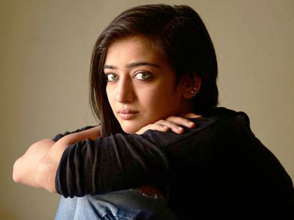 అక్షర హాసన్ ప్రైవేట్ ఫోటోలు లీక్ చేసింది ఆ హీరోనేనా.. విచారణలో సంచలన విషయాలు! 