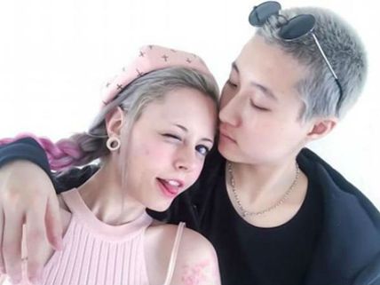 జాకీ చాన్ కూతురు సంచలనం: స్వలింగ సంపర్క వివాహం, మ్యారేజ్ సర్టిఫికెట్ ఫోటోస్ రిలీజ్