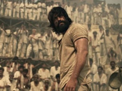 షాకిస్తున్న ‘కెజిఎఫ్’ ట్రైలర్...ఈ మధ్య కాలంలో ఇలాంటిది చూసుండరు!