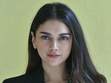 వరుణ్‌ తేజ్‌పై అదితి హాట్ కామెంట్.. కష్టాలు, ఇబ్బందులు.. కానీ వెనుకడగు వేయలేదు!