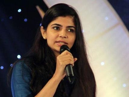 నటుడి పరువు తీస్తున్న చిన్మయి.. నకిలీ బిరుదు బట్టబయలు!