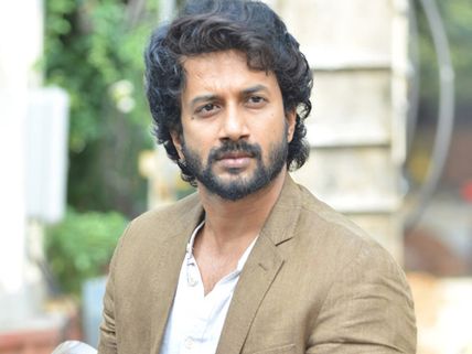 అత్యాశకు వెళ్లి.. అలా మోసపోయాను.. జీవితంలో మోసపోతూనే.. సత్యదేవ్