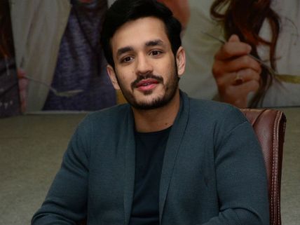 ఆ రెండు నాకు గుణపాఠం.. అమ్మ కాదు.. నాన్న పాత్రనే .. అఖిల్ 