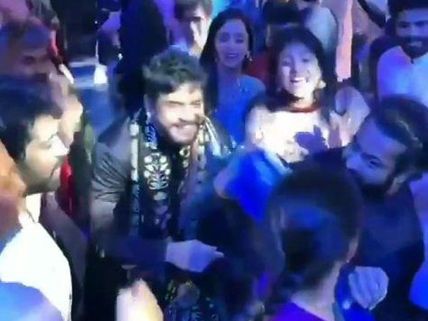 శివ పాటకు నాగార్జున డ్యాన్స్.. రెచ్చగొట్టిన ఎన్టీఆర్, ప్రభాస్.. (వీడియో)