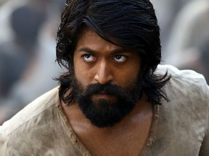 కేజీఎఫ్ హీరో యష్ ఇంటిపై ఐటీదాడులు.. పలువురు హీరోల పన్ను ఎగవేతపై ఆరా!