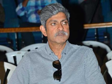 హాట్ టాపిక్: ఈ సారి కూడా జగపతిబాబును అమ్మేస్తారా? 