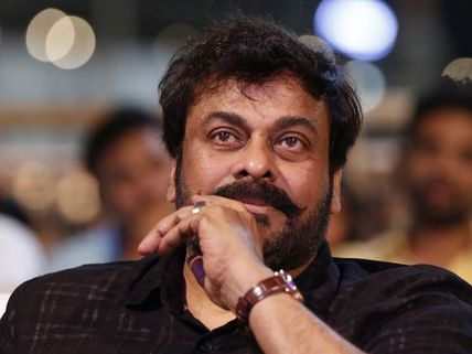 అజ్ఞాతంలోకి చిరంజీవి.. మెగా హీరోల మౌనం.. దిక్కుతోచని పరిస్థితుల్లో పవన్, నాగబాబు