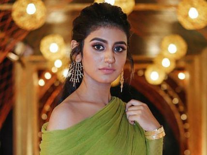 దర్శకుడికి ప్రియా వారియర్ అదిరిపోయే కౌంటర్.. నేను నిజాలు బయటపెడితే! 