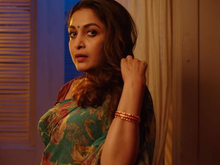 పోర్న్ స్టార్ పాత్రలో రమ్యకృష్ణ.. ఆ సీన్ కోసం ఏకంగా 37 టేక్స్, 2 రోజులు!