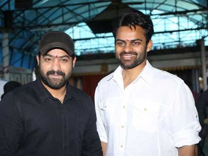 చిరు, చరణ్ దూరం... మెగా హీరో కోసం రంగంలోకి యంగ్ టైగర్!