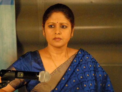 వల్గర్ కామెడీ షోలో నేనా? డబ్బుకు కక్కుర్తి పడకుండా.. నిర్వాహకులకు జయసుధ షాక్