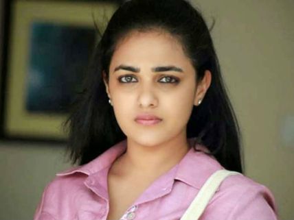 నిత్యా మీనన్‌పై నిర్మాతల బ్యాన్.. మా అమ్మకు మూడవ దశలో క్యాన్సర్, అందుకే నాపై కుట్ర!