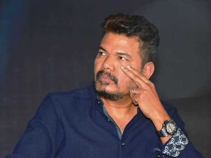 డైరెక్టర్ శంకర్‌కు బిగ్ షాక్.. ఆగిపోయిన భారతీయుడు 2.. అంత బడ్జెట్ ఎవరు పెడతారు!