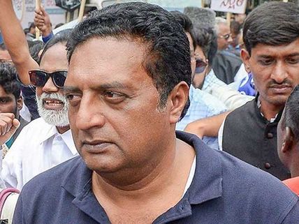 లాగిపెట్టి ముఖంపై కొట్టారు.. ప్రకాశ్ రాజ్.. విలక్షణ నటుడికి చేదు అనుభవం