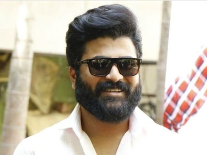 హీరో శర్వానంద్‌కు 11 గంటల సర్జరీ.. ఇక 2 నెలలపాటు..