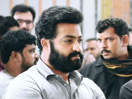 ఎన్టీఆర్ డేరింగ్ డిసీజన్.. సన్నిహితుడి సలహాతో రెడీ అయ్యాడు