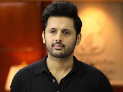 రష్మిక, హెబ్బా పటేల్ మధ్య నితిన్ పాట్లు.. ఇదీ అసలు సంగతి!