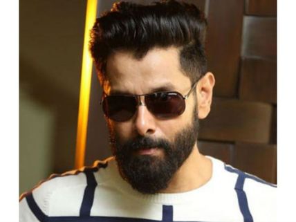 భయంకరమైన, దూకుడు స్వభావం గల పాత్రలో విక్రమ్