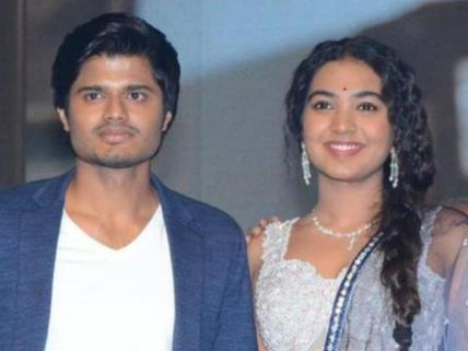 అందుకే శివాత్మికకు దూరంగా ఉన్నా.. అలాంటి ఫీలింగ్ కలుగొద్దని.. ఆనంద్ దేవరకొండ