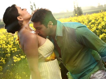 కాజల్‌తో రెండు సార్లు సెట్ కాలేదు.. ఈ సారి మాత్రం ఫుల్ రొమాన్స్.. జయం రవి