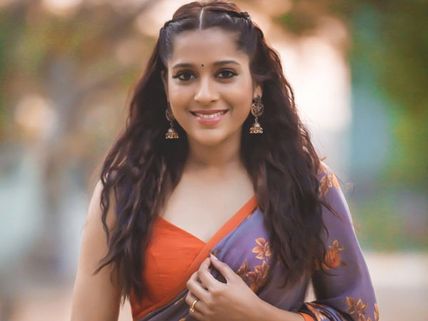 ఓంకార్ గదిలో యాంకర్ రష్మీ..! ఆ ముగ్గురితో పాటు అమ్మడి పేరు కూడా బయటకొచ్చింది