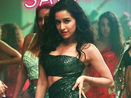 'సాహో' బాగా క్యాష్ చేసుకున్న హీరోయిన్.. షాకింగ్ ఫీజు వసూలు చేసింది